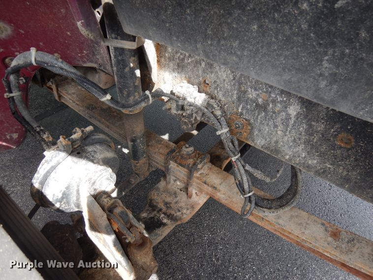 image for item IT9434 2000 Freightliner FL60  box truck