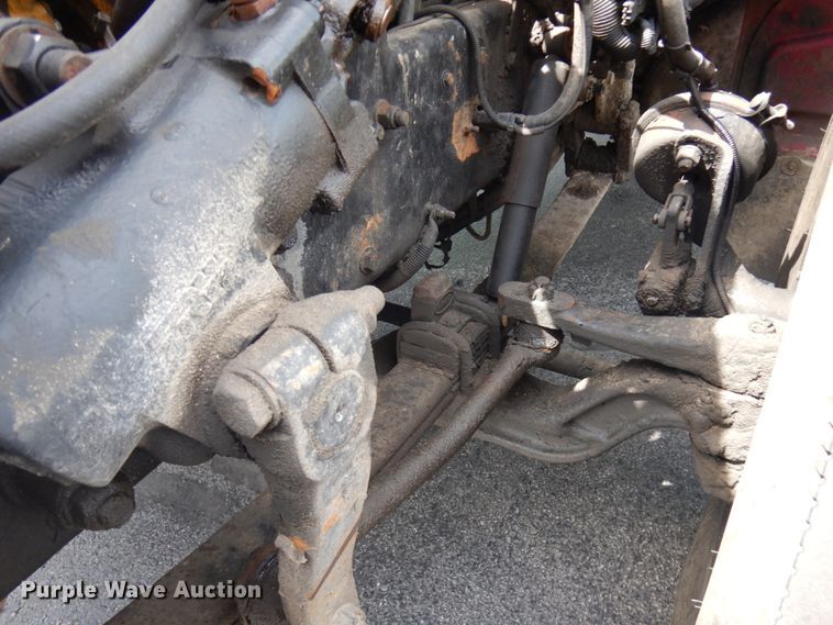 image for item IT9435 2006 Peterbilt 335  box truck