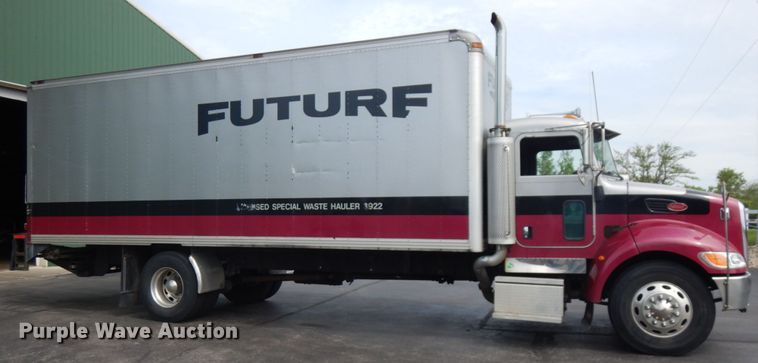 image for item IT9436 2006 Peterbilt 335  box truck