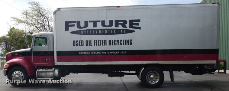 image for item IT9436 2006 Peterbilt 335  box truck