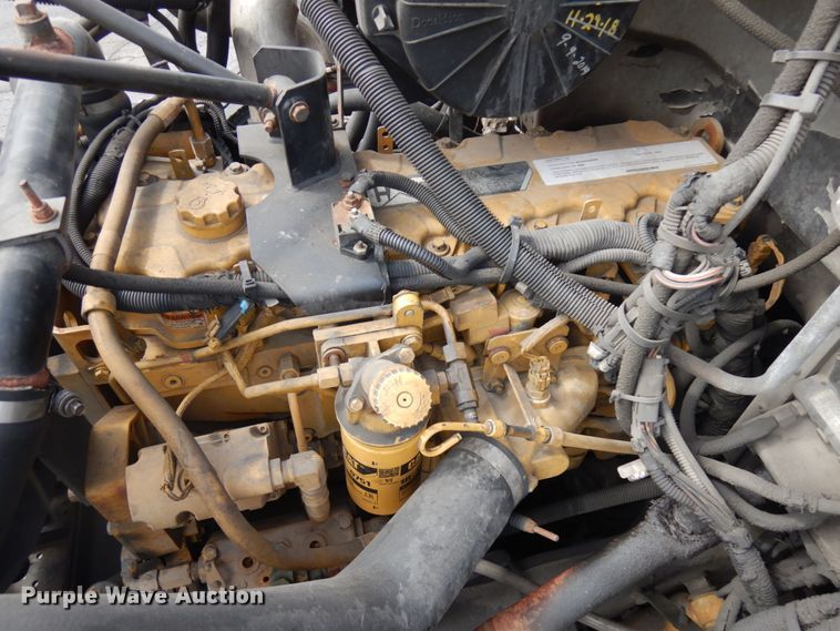 image for item IT9436 2006 Peterbilt 335  box truck