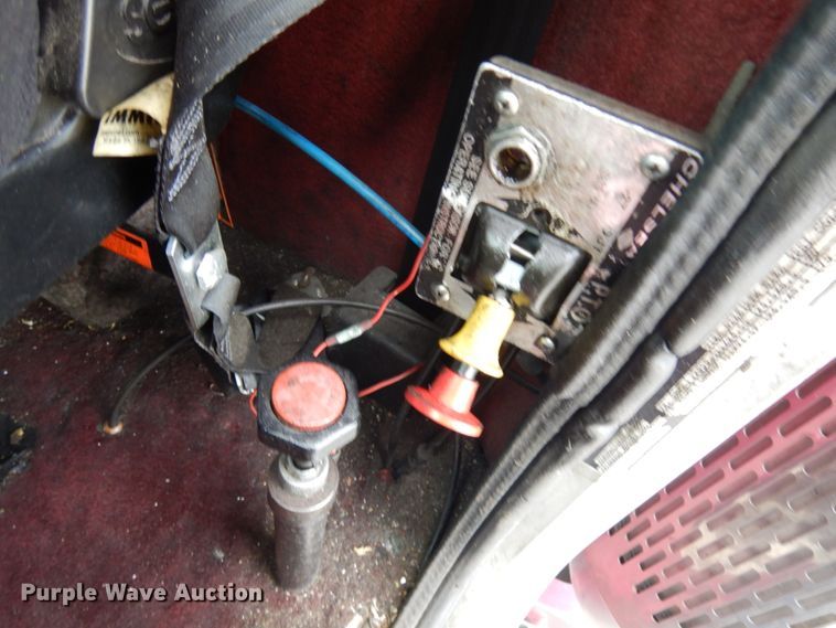 image for item IT9437 1992 Peterbilt 377  fuel truck