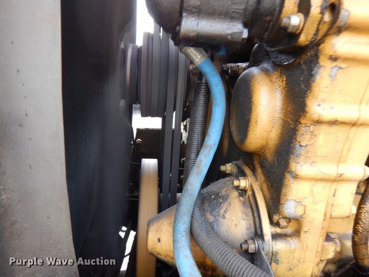 image for item IT9437 1992 Peterbilt 377  fuel truck