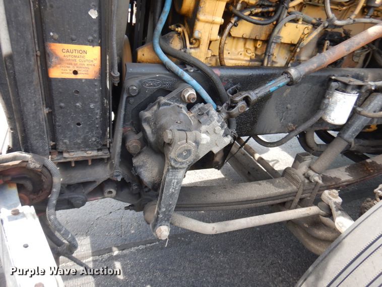 image for item IT9437 1992 Peterbilt 377  fuel truck