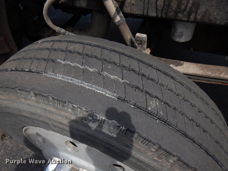 image for item IT9437 1992 Peterbilt 377  fuel truck