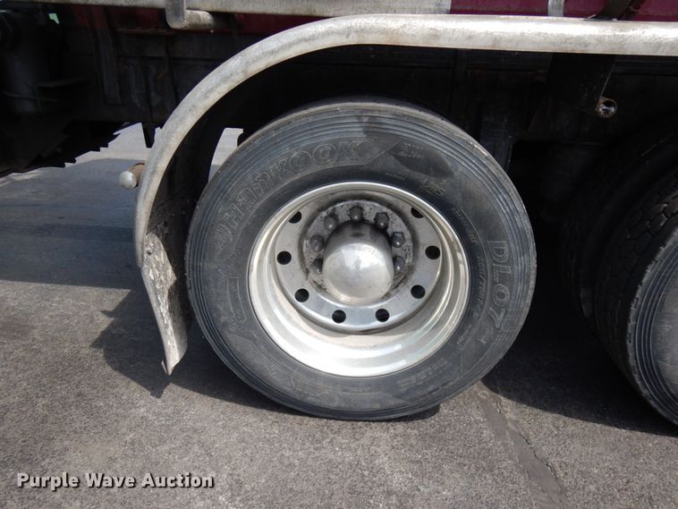 image for item IT9437 1992 Peterbilt 377  fuel truck