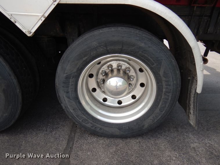 image for item IT9437 1992 Peterbilt 377  fuel truck