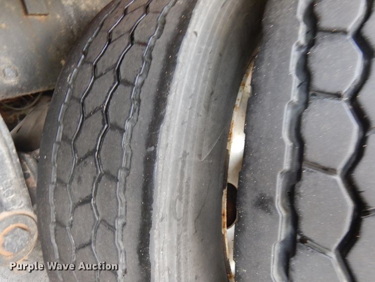 image for item IT9437 1992 Peterbilt 377  fuel truck