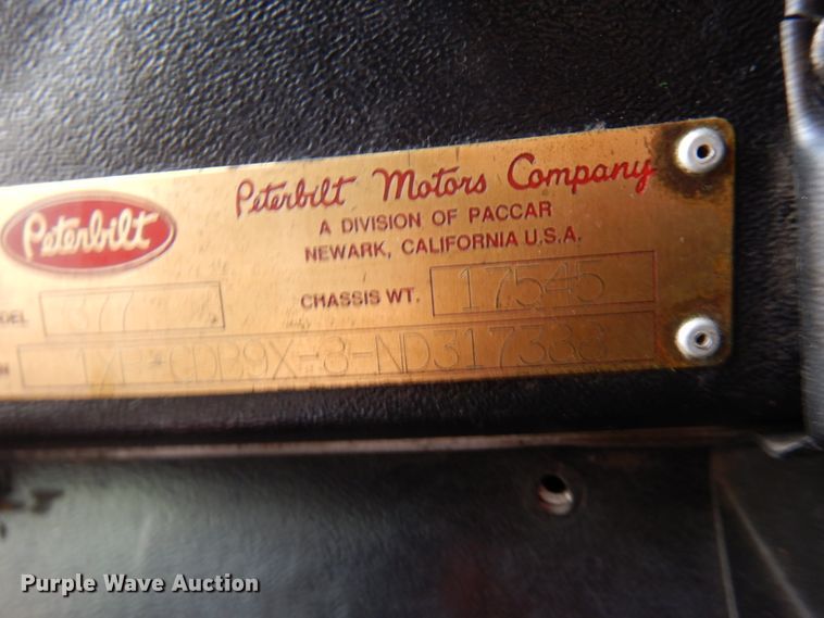 image for item IT9437 1992 Peterbilt 377  fuel truck