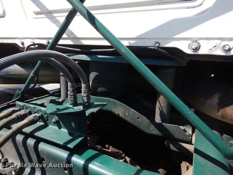 image for item IT9455 1999 Mack CH613  semi truck