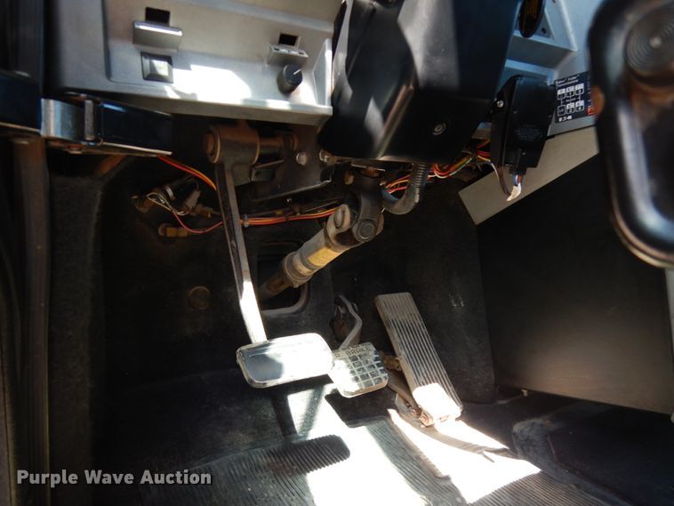 image for item IT9455 1999 Mack CH613  semi truck