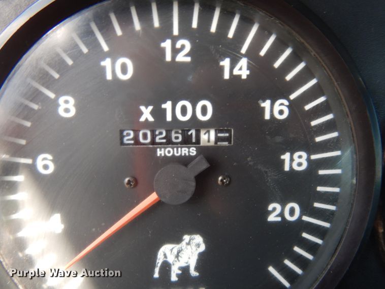 image for item IT9455 1999 Mack CH613  semi truck