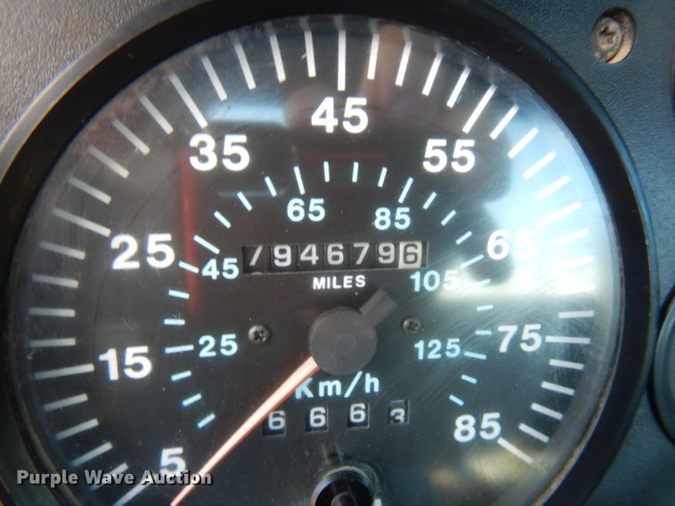 image for item IT9455 1999 Mack CH613  semi truck