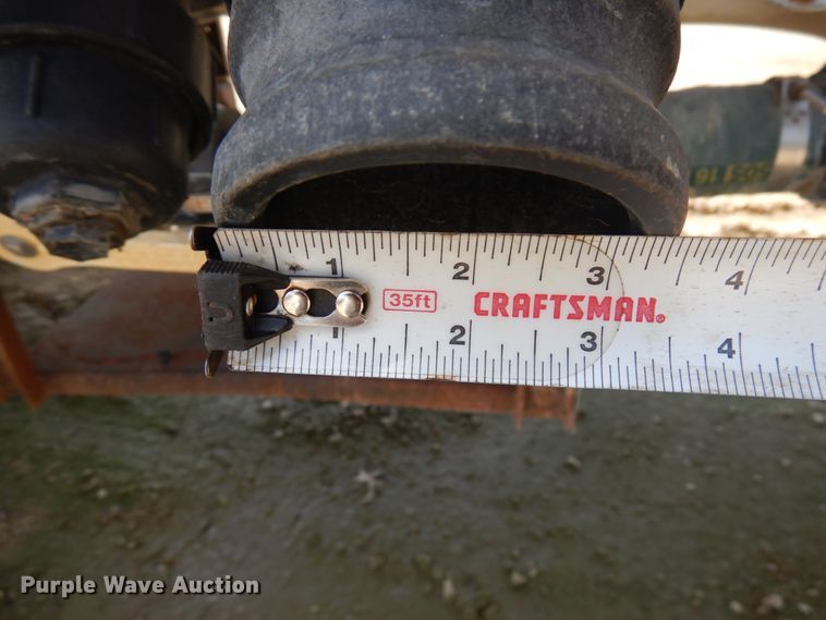 image for item IT9480 1970 Fruehauf  tank trailer