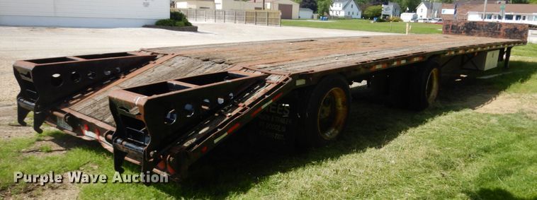 image for item IT9481 2000 Jet  drop deck equipment trailer