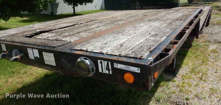 image for item IT9481 2000 Jet  drop deck equipment trailer