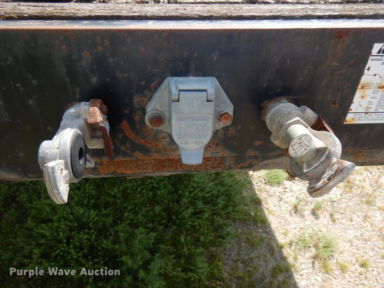 image for item IT9481 2000 Jet  drop deck equipment trailer