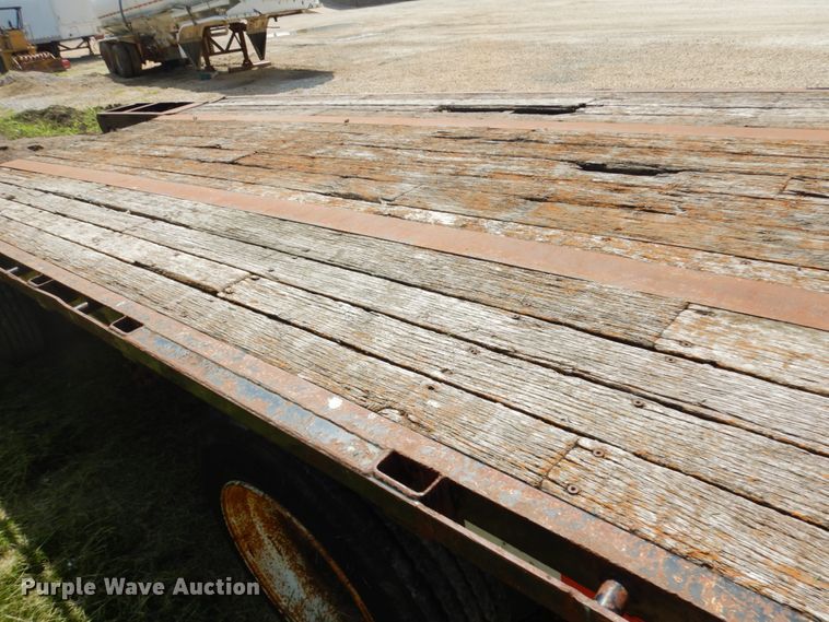 image for item IT9481 2000 Jet  drop deck equipment trailer