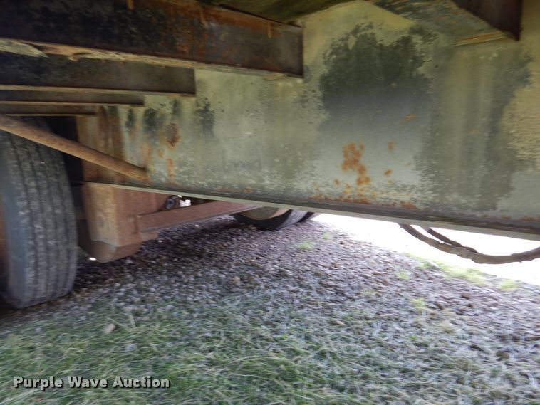 image for item IT9481 2000 Jet  drop deck equipment trailer