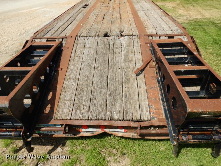 image for item IT9481 2000 Jet  drop deck equipment trailer