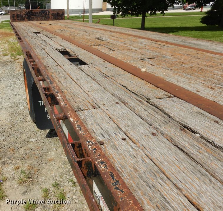 image for item IT9481 2000 Jet  drop deck equipment trailer