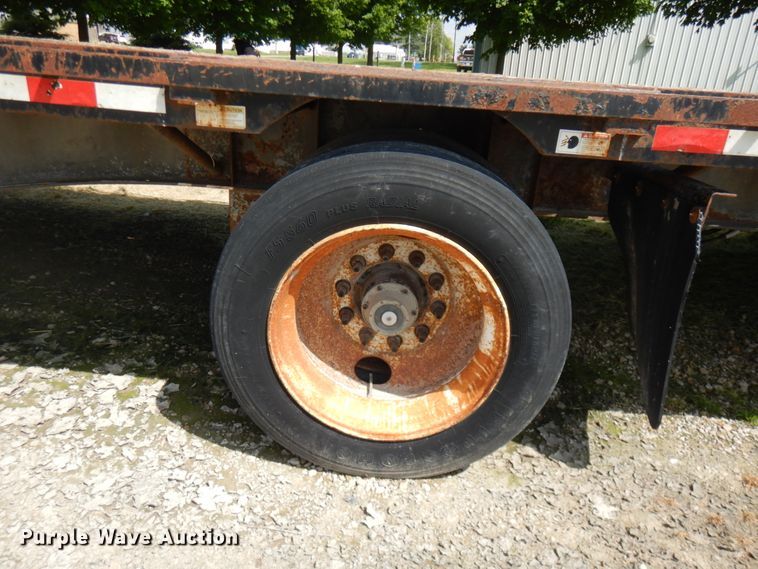 image for item IT9481 2000 Jet  drop deck equipment trailer
