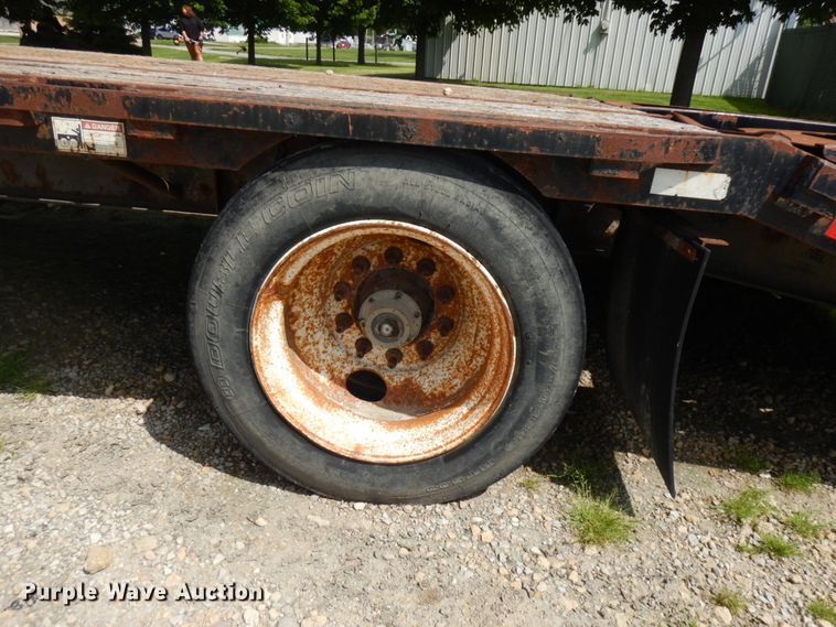 image for item IT9481 2000 Jet  drop deck equipment trailer