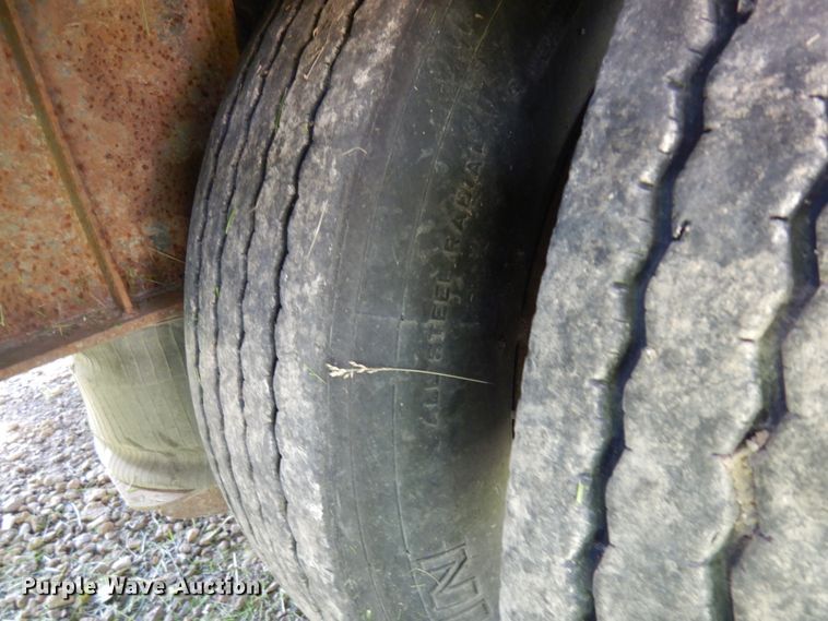 image for item IT9481 2000 Jet  drop deck equipment trailer