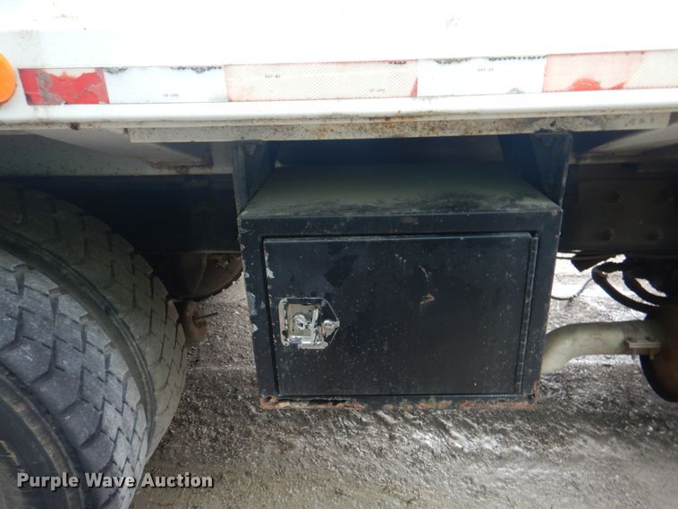 image for item JY9955 2001 Crane Carrier  refuse truck