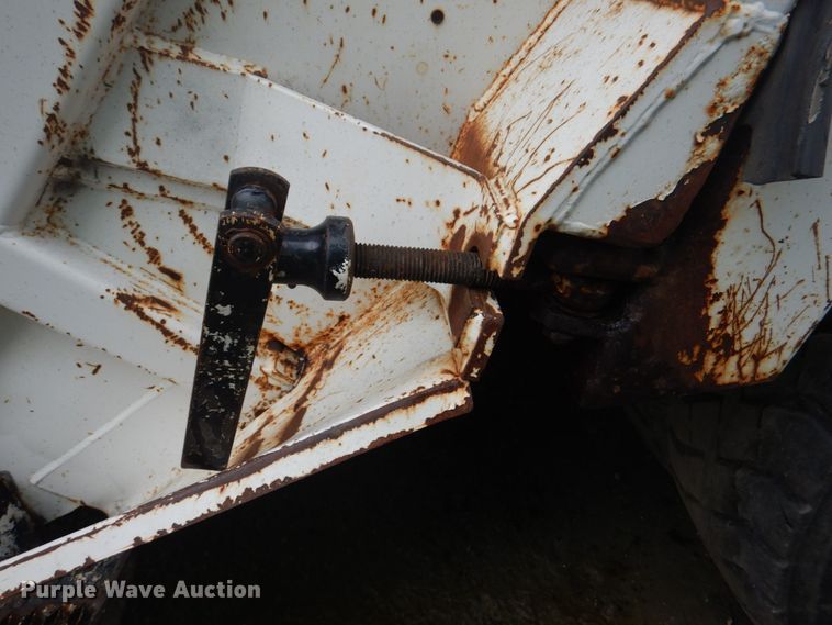 image for item JY9955 2001 Crane Carrier  refuse truck