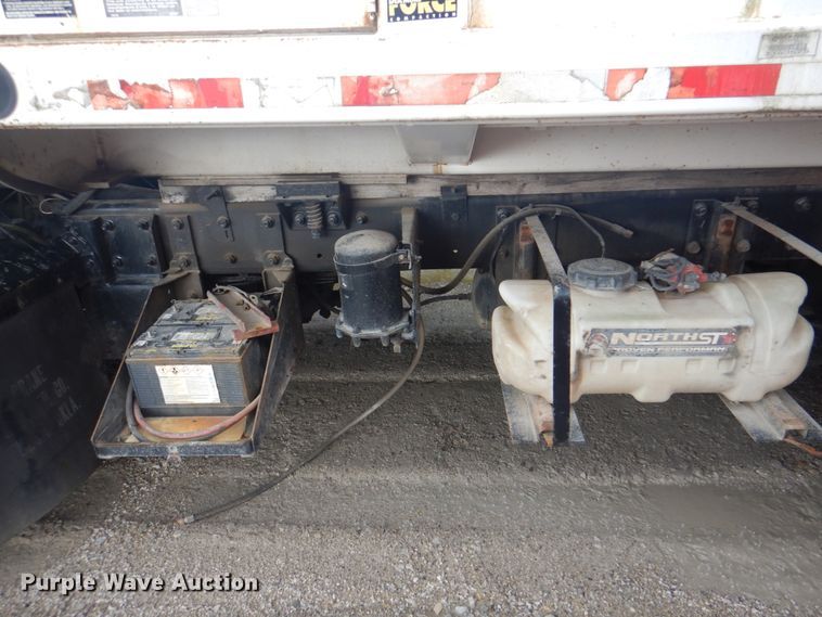 image for item JY9955 2001 Crane Carrier  refuse truck