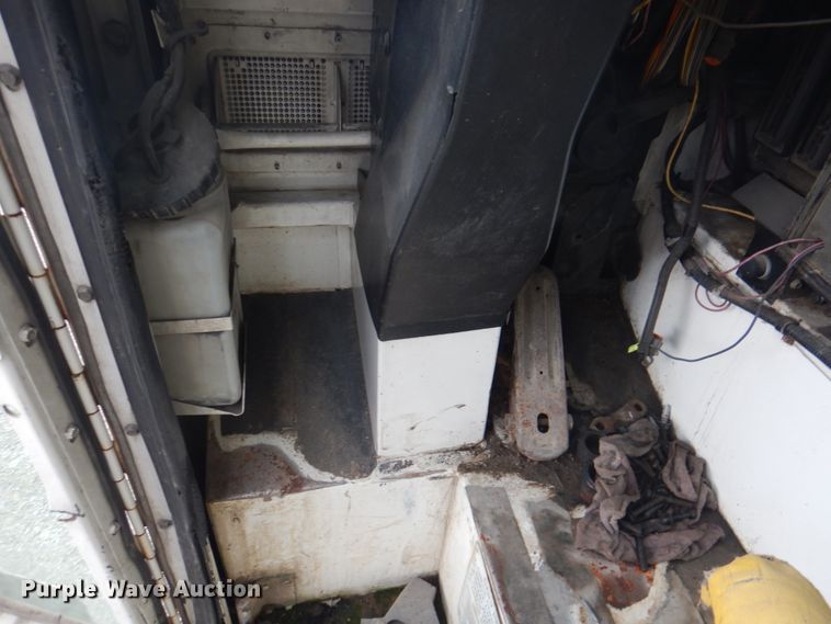 image for item JY9955 2001 Crane Carrier  refuse truck