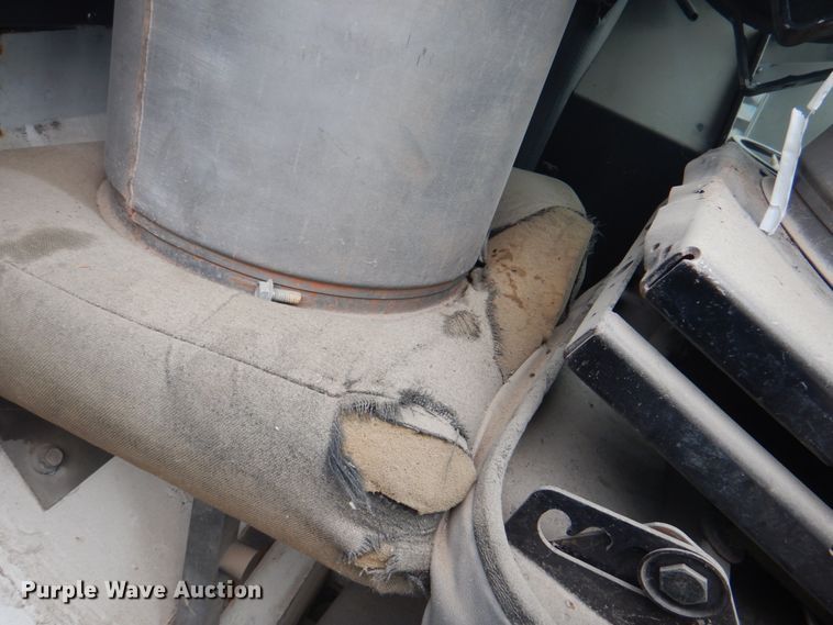 image for item JY9955 2001 Crane Carrier  refuse truck