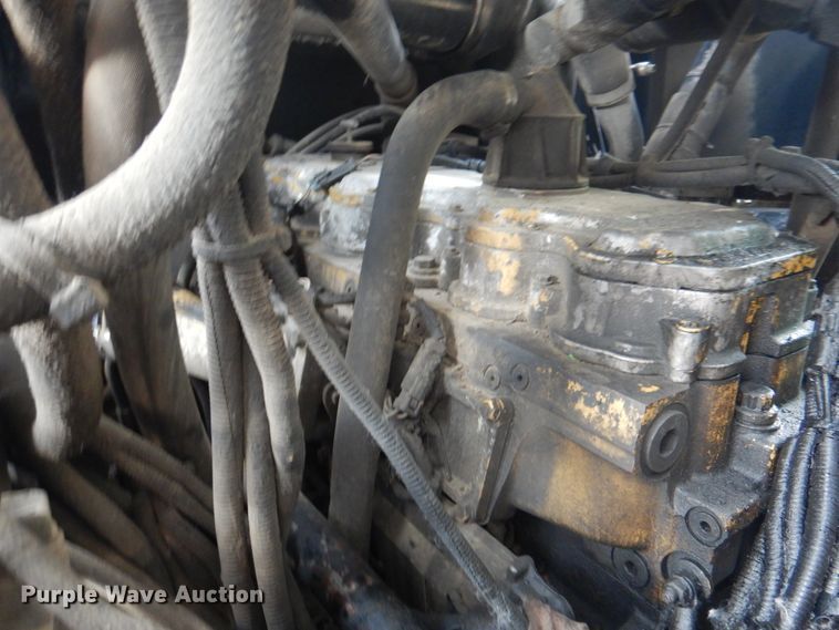 image for item JY9955 2001 Crane Carrier  refuse truck