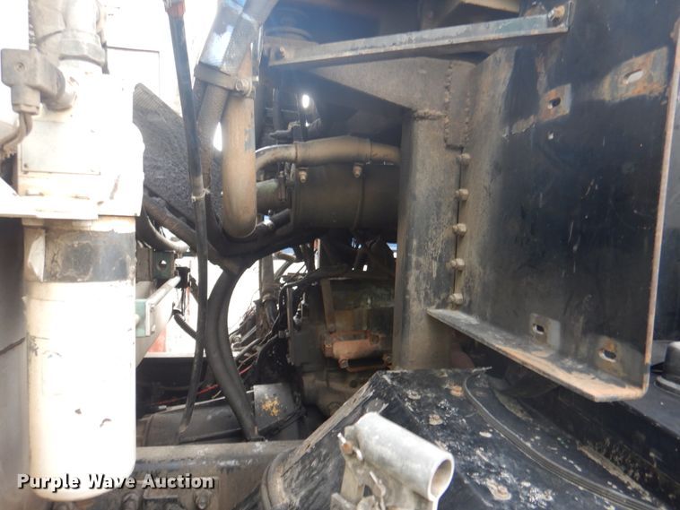 image for item JY9955 2001 Crane Carrier  refuse truck