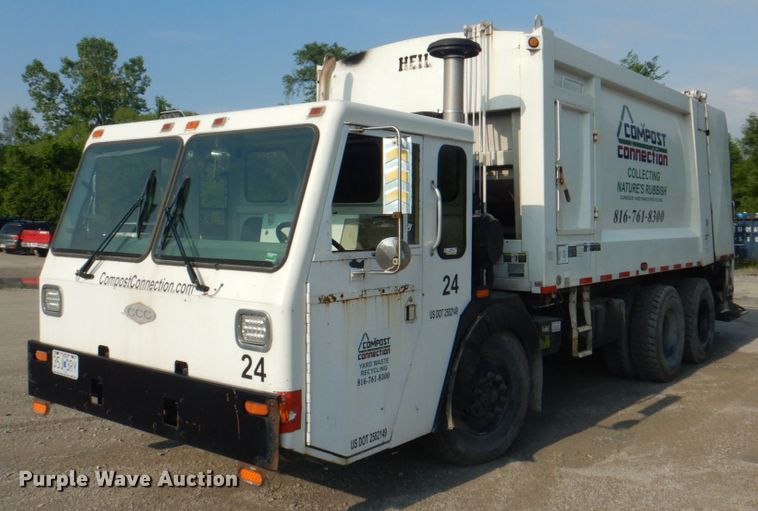 image for item JY9956 2003 Crane Carrier  refuse truck