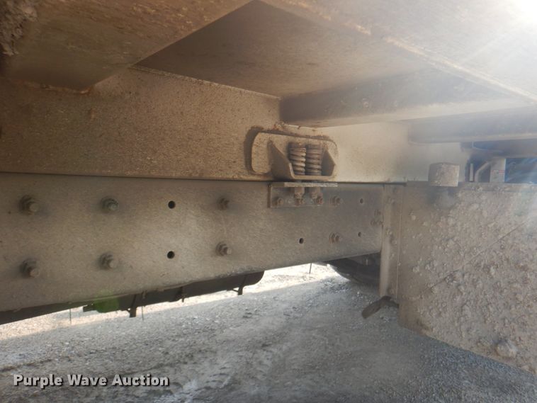 image for item JY9956 2003 Crane Carrier  refuse truck