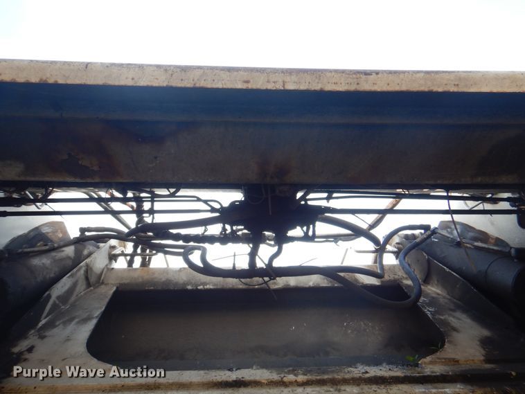 image for item JY9956 2003 Crane Carrier  refuse truck