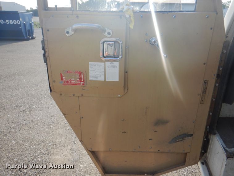 image for item JY9956 2003 Crane Carrier  refuse truck