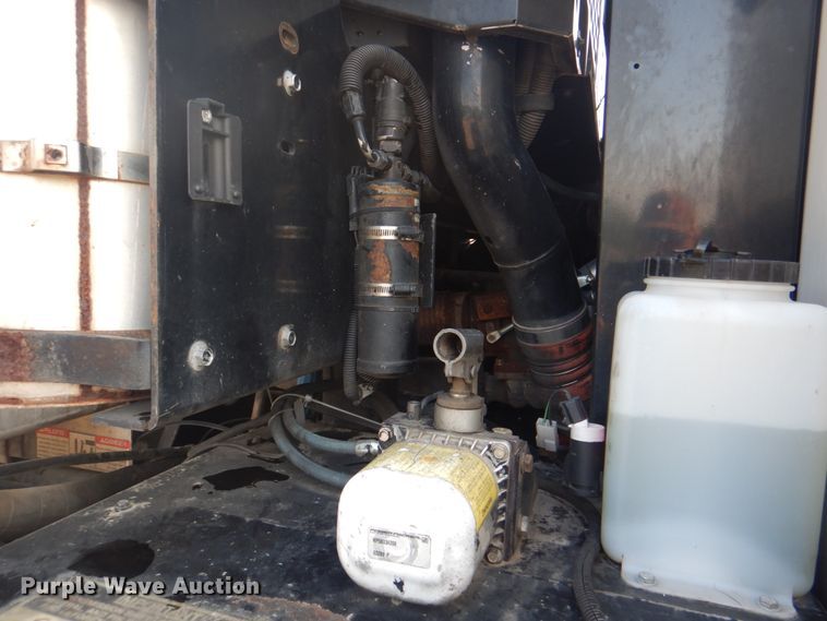 image for item JY9956 2003 Crane Carrier  refuse truck