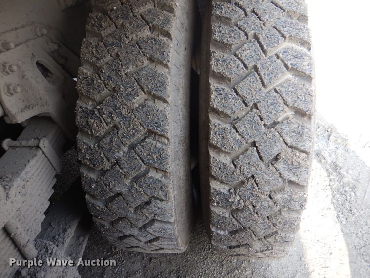 image for item JY9956 2003 Crane Carrier  refuse truck