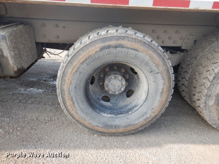 image for item JY9956 2003 Crane Carrier  refuse truck