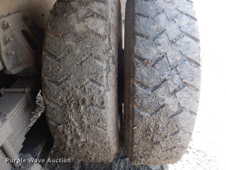 image for item JY9956 2003 Crane Carrier  refuse truck