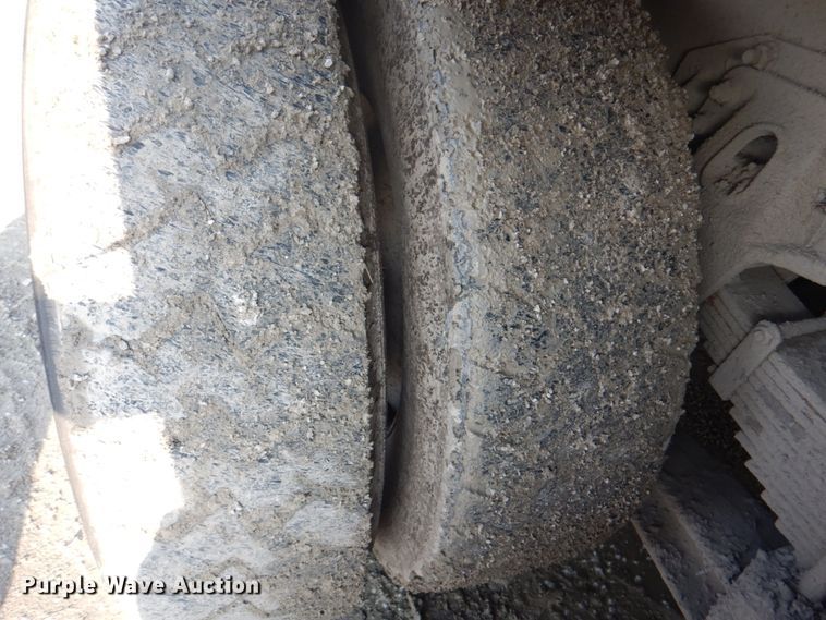 image for item JY9956 2003 Crane Carrier  refuse truck