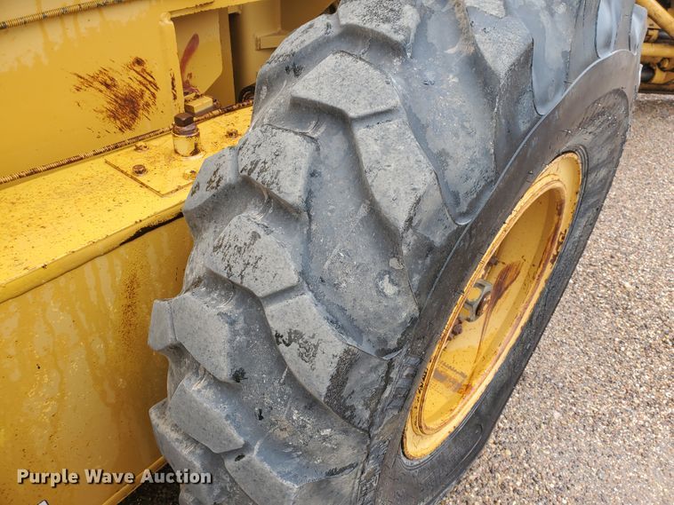 image for item DI4802 Dresser 850  motor grader