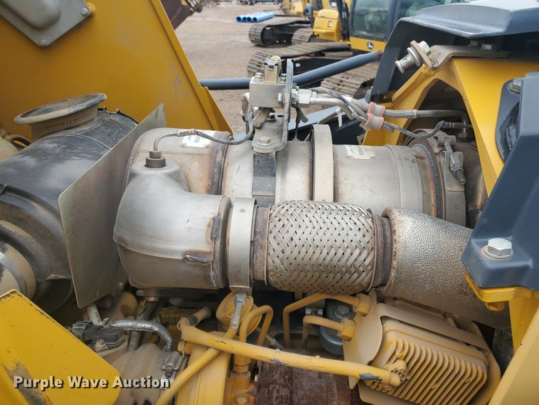 image for item DI4804 2012 John Deere 410K  backhoe