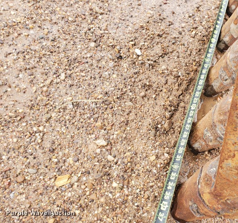 image for item DI4805 2012 John Deere 210G LC  excavator