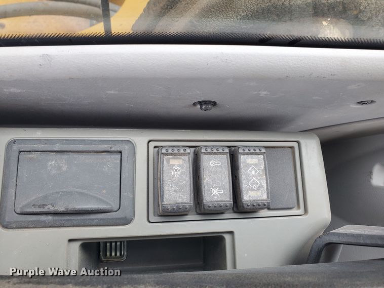 image for item DI4805 2012 John Deere 210G LC  excavator