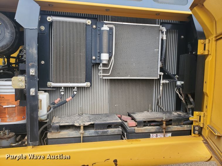 image for item DI4805 2012 John Deere 210G LC  excavator