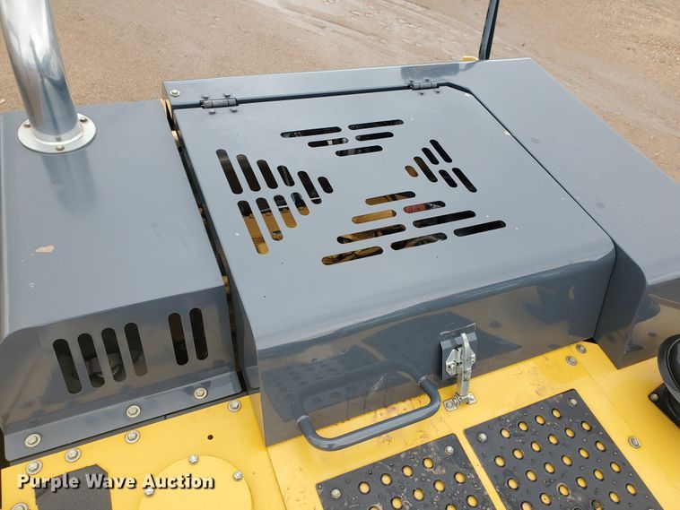 image for item DI4805 2012 John Deere 210G LC  excavator